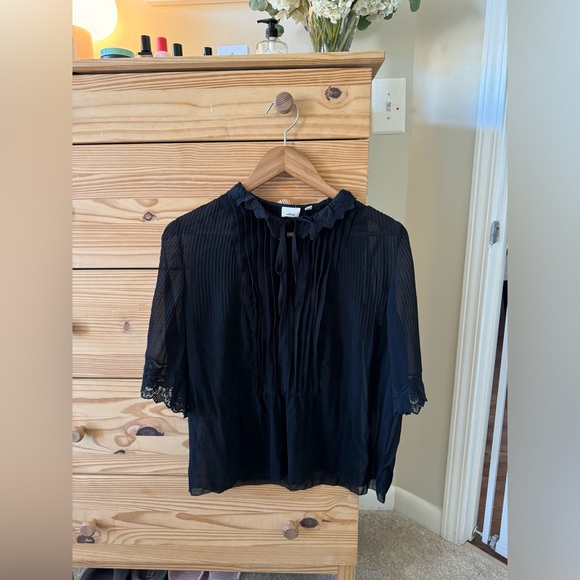 Aritzia blouse small - Picture 1 of 2
